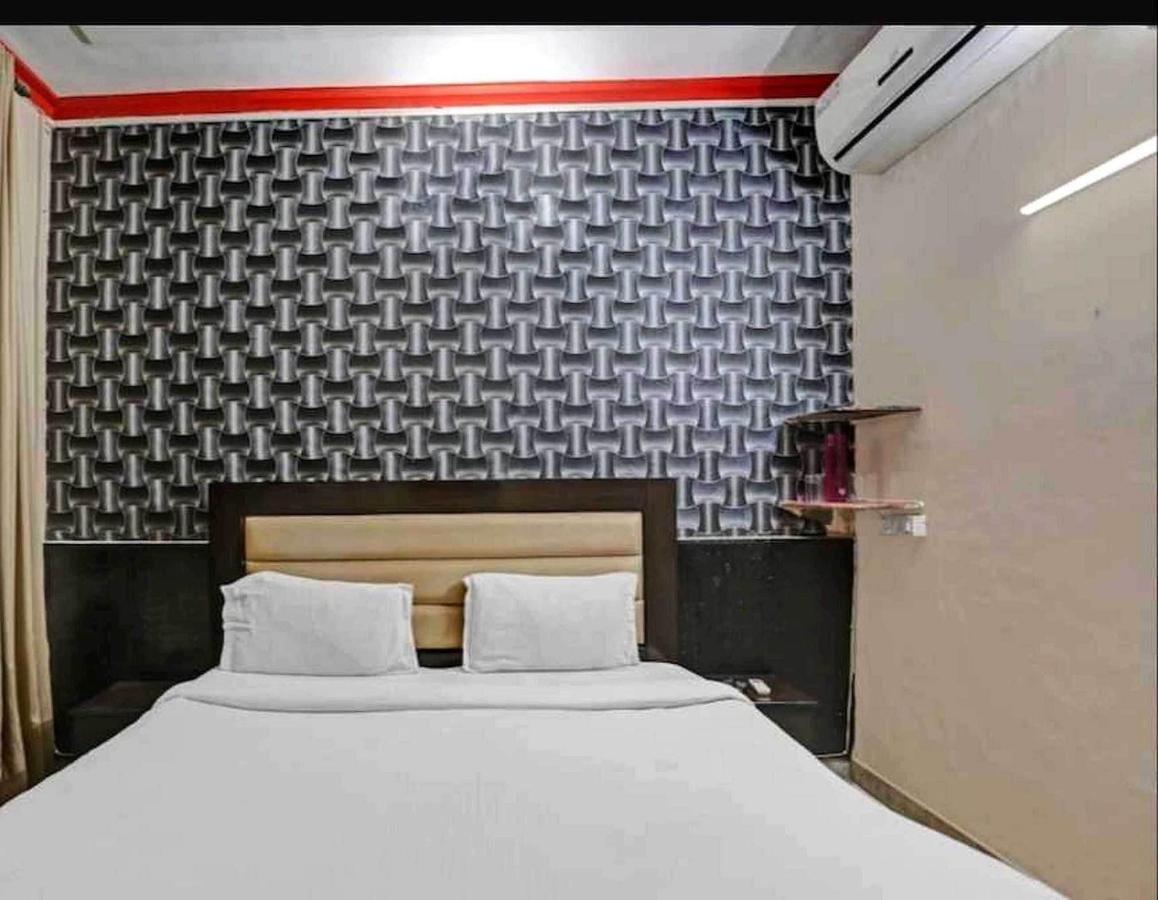 Hotel Sky Bird Bhauli Eksteriør billede