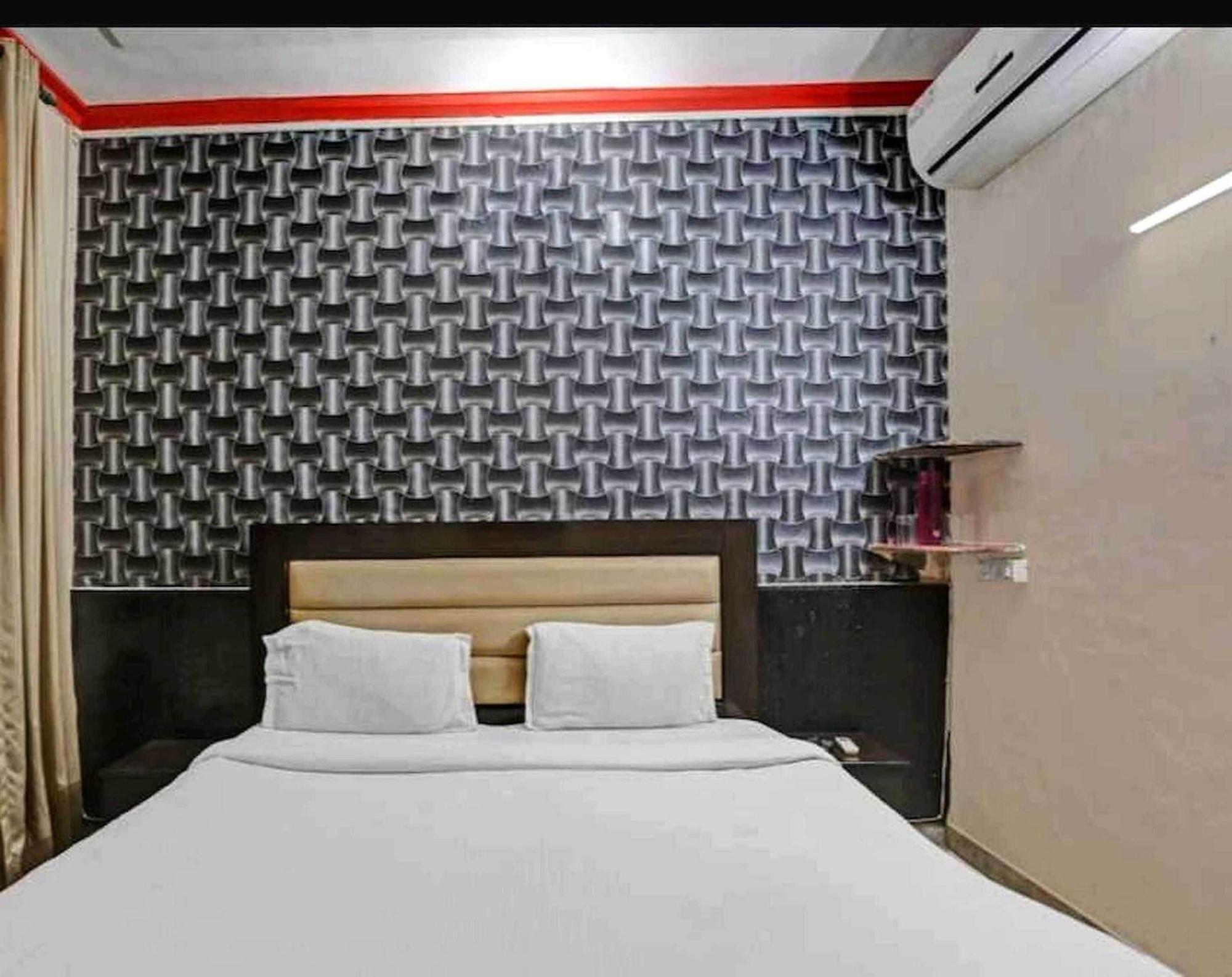 Hotel Sky Bird Bhauli Eksteriør billede